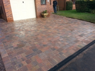 Paul Gibbons Landscapes Ltd - Driveway 4