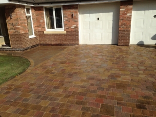 Paul Gibbons Landscapes Ltd - Driveway 8