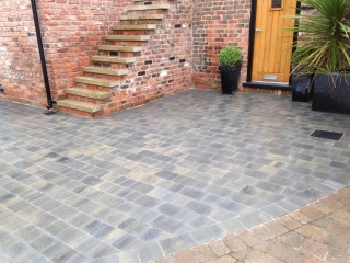 Paul Gibbons Landscapes Ltd - Driveway 10