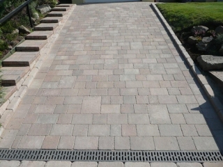 Paul Gibbons Landscapes Ltd - Driveway 13