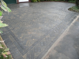 Paul Gibbons Landscapes Ltd - Driveway 14