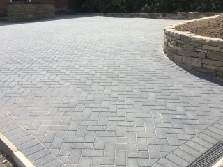 New driveway in Macclesfield using Bradstone block paving in charcoal