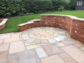 New patio by Paul Gibbons Landscapes Ltd