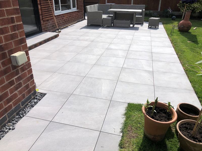 Porcelain patio by Paul Gibbons Landscapes Ltd